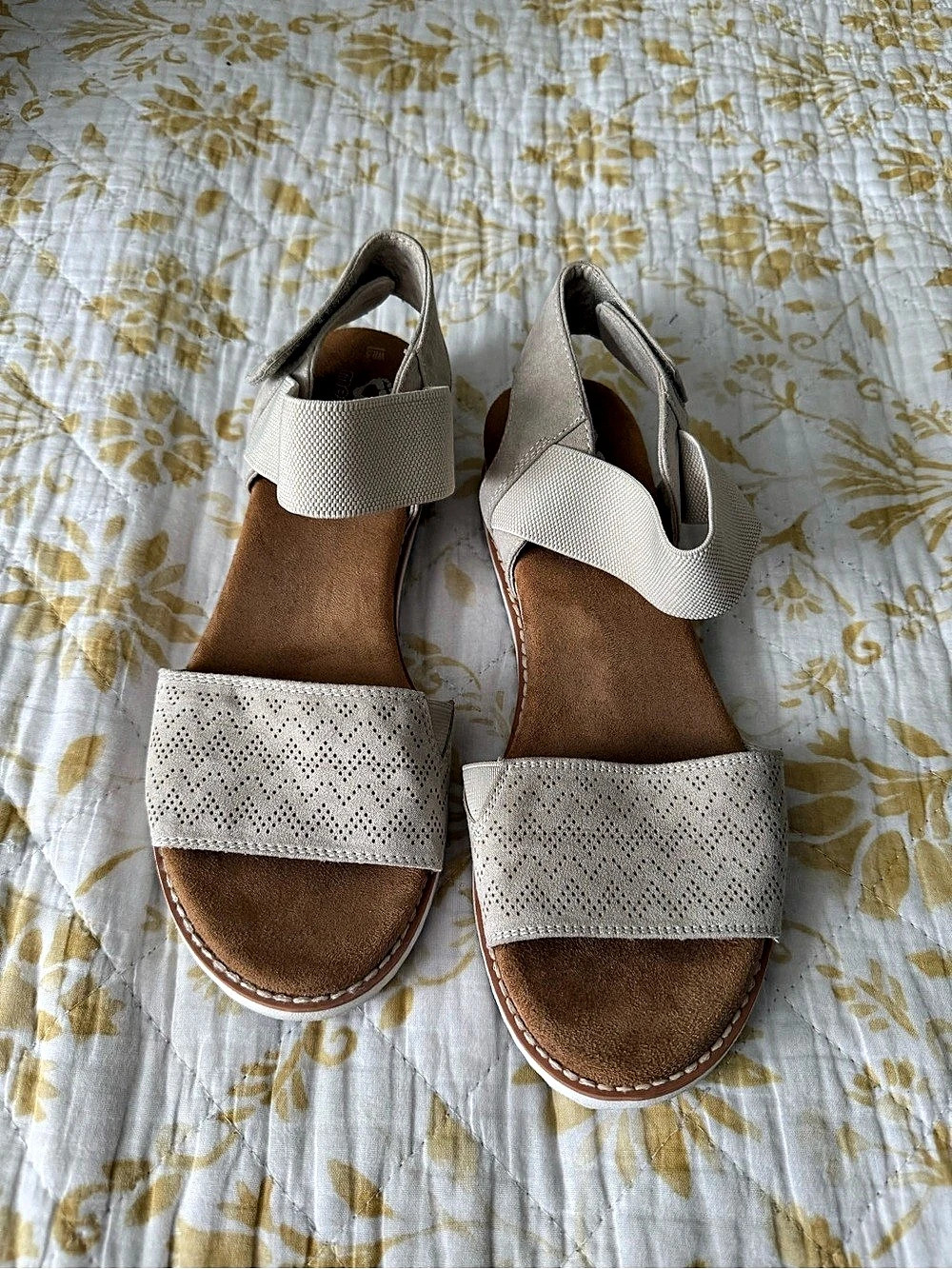 Skechers Bobs by Skechers Memory Foam Women's Beige Sandals